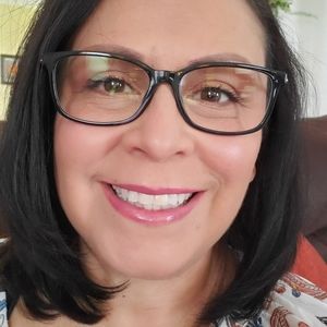 Meet your Posher, Corina